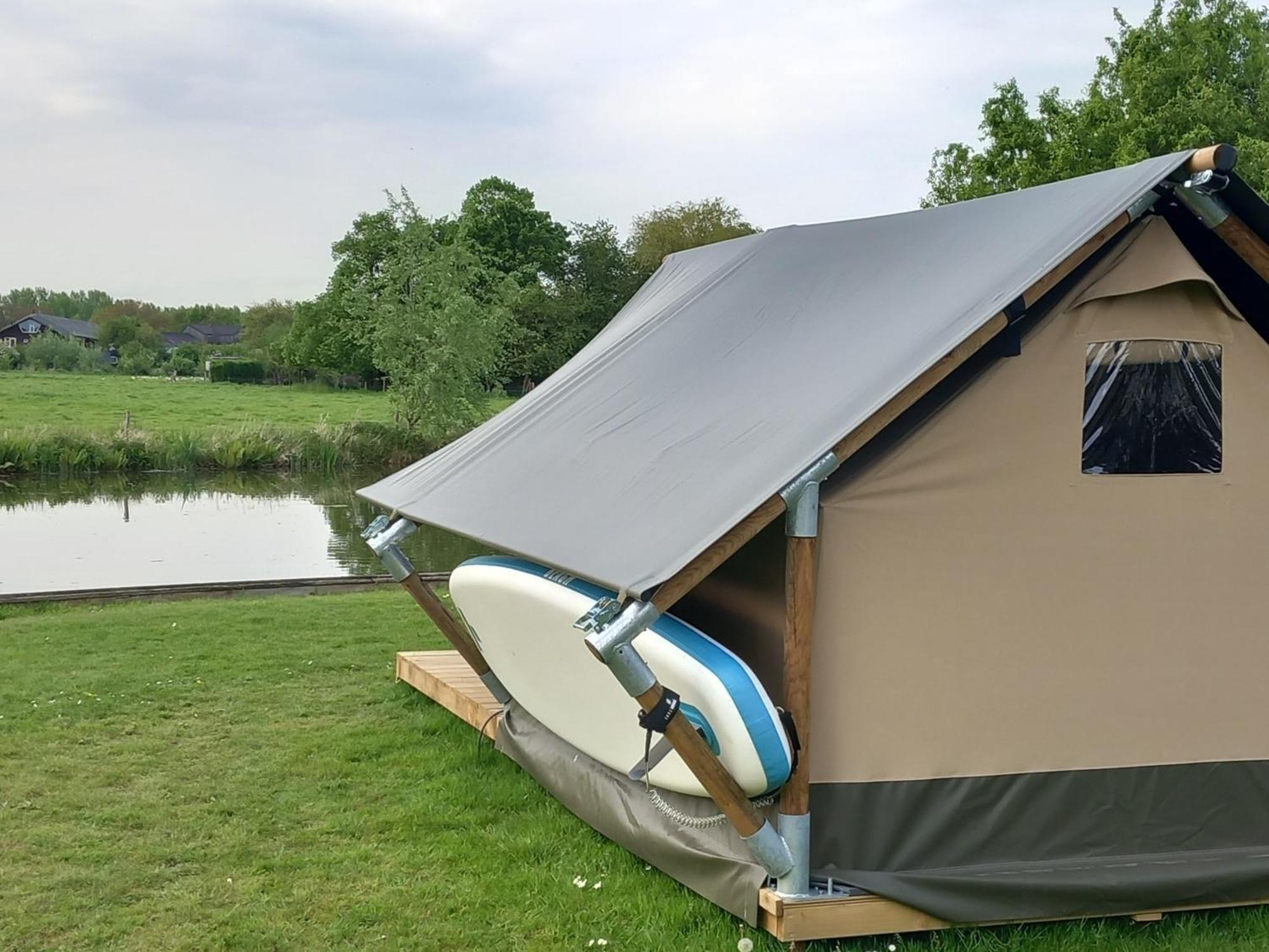 Safari Lodge 'Linge-Zicht' Тил Екстериор снимка