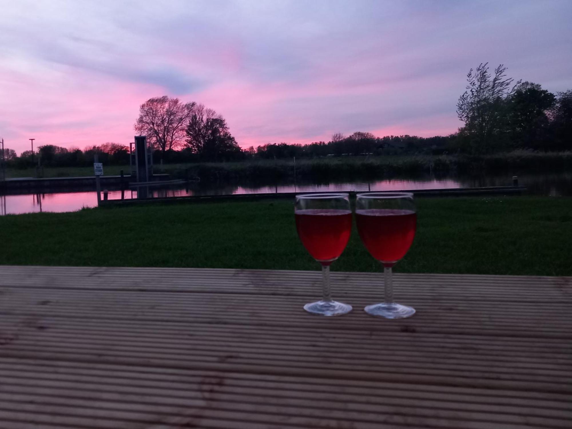 Safari Lodge 'Linge-Zicht' Тил Екстериор снимка